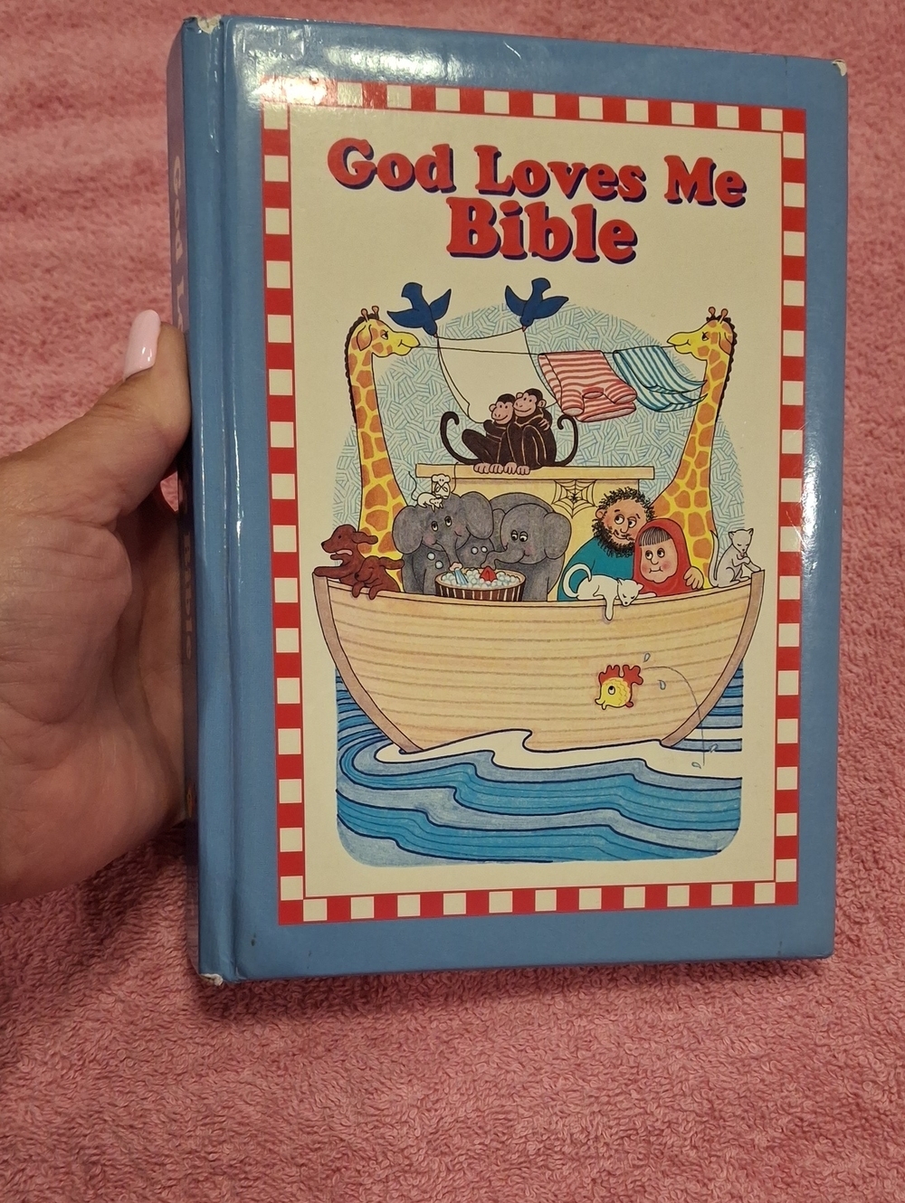 God Loves Me. Bible by Susan Beck